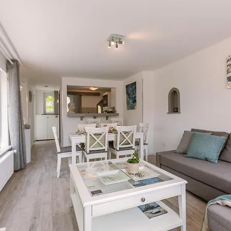 Lovely Family Holiday With Terrace Near The Beach Holiday home