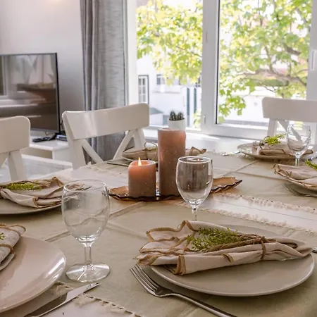 Lovely Family Holiday With Terrace Near The Beach Holiday home Knokke-Heist